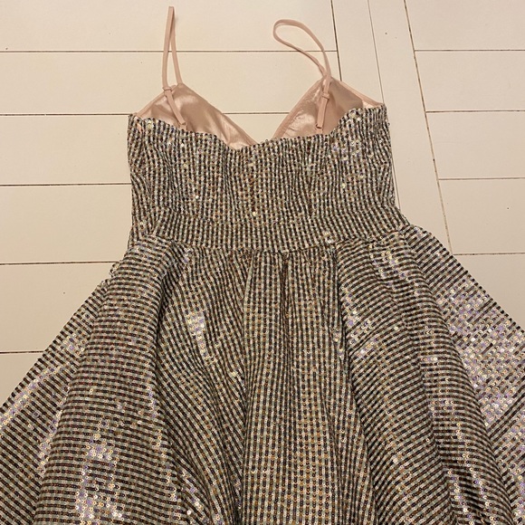 Bebe sequin above knee mini dress - Size 4P - Picture 5 of 7